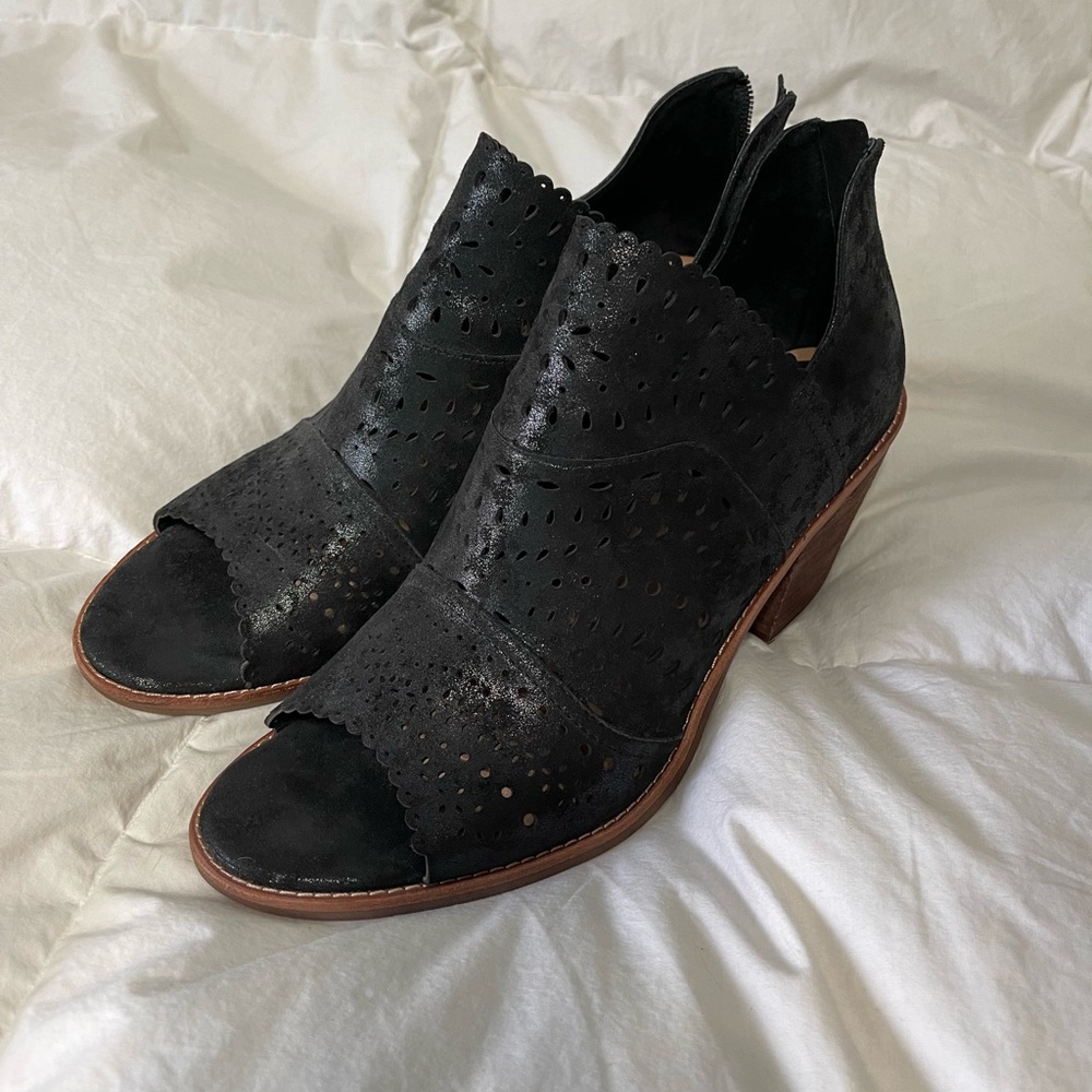 Sofft Brand Black High Heels